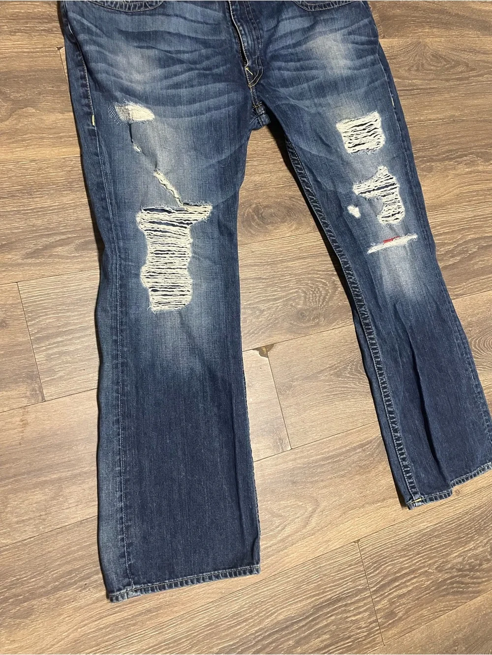 True Religion Distressed Blue Denim Jeans Contemporary Ripped Style straight 44